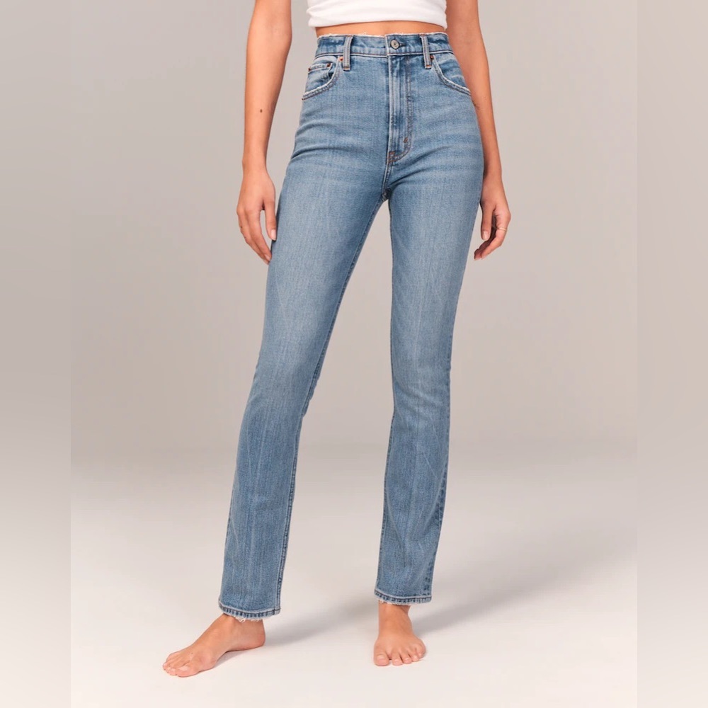 Abercrombie Curve Love Ultra High Rise Slim Straight Jeans